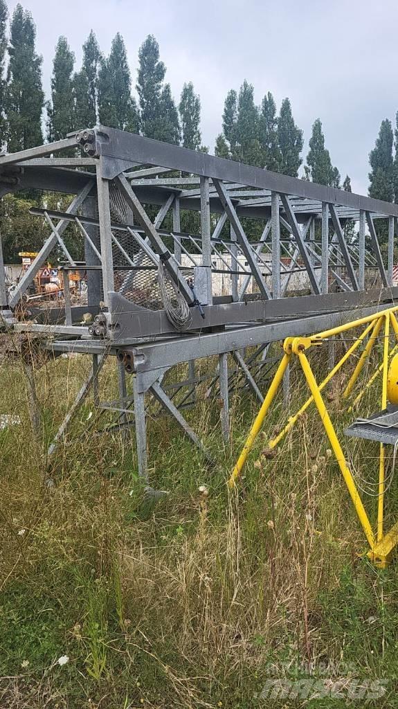 FM GRU 1350 TLX Turmdrehkrane