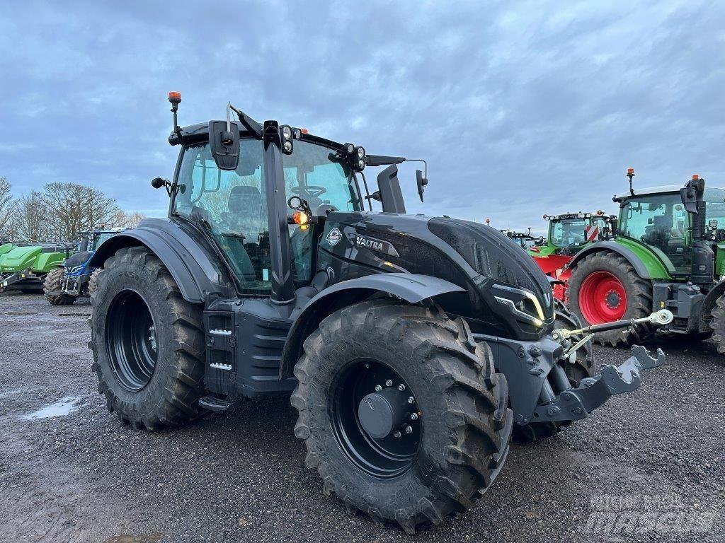 Valtra T 235 Direct Traktoren