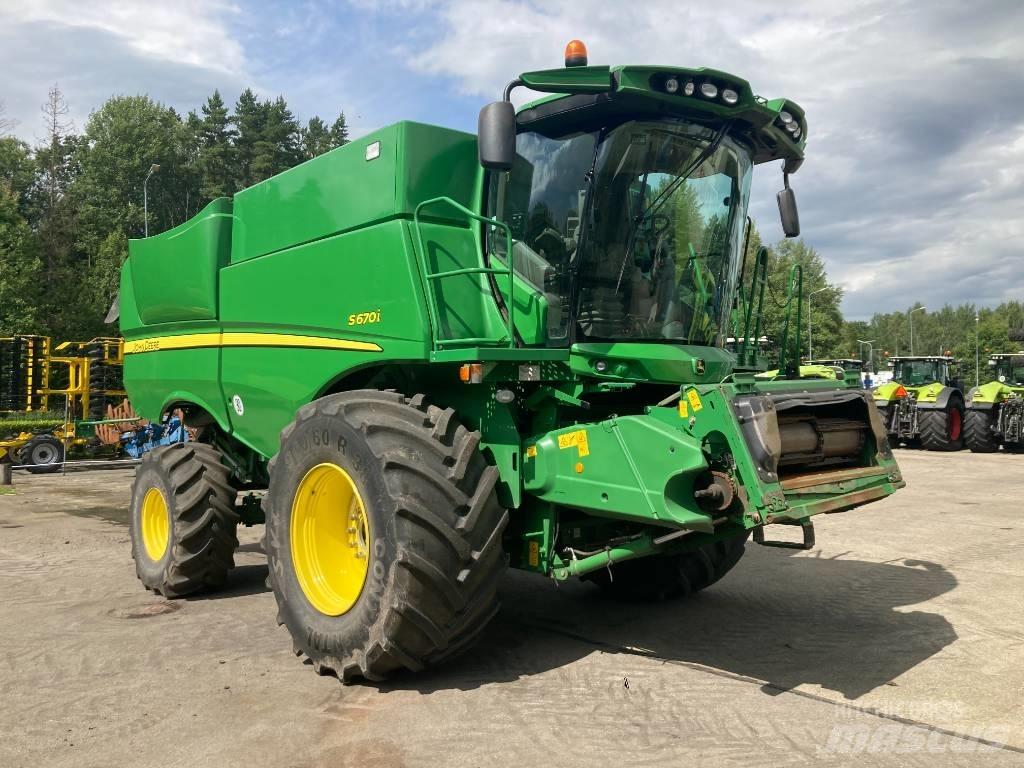 John Deere S 670 i Mähdrescher