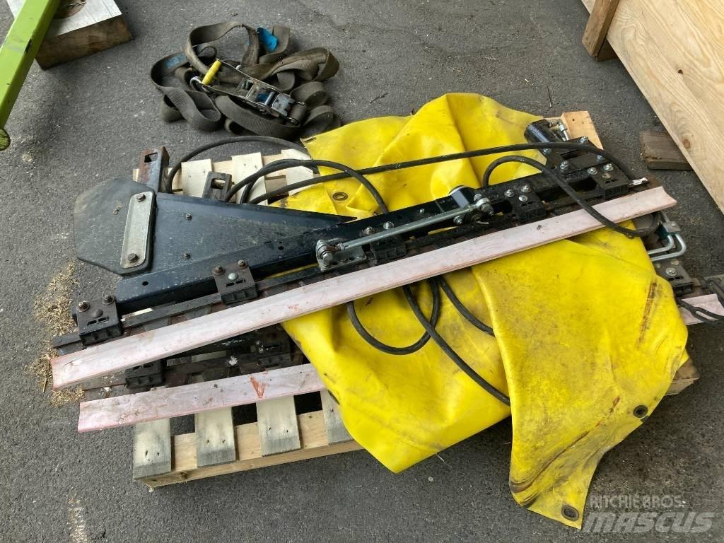 John Deere S 670 i Mähdrescher