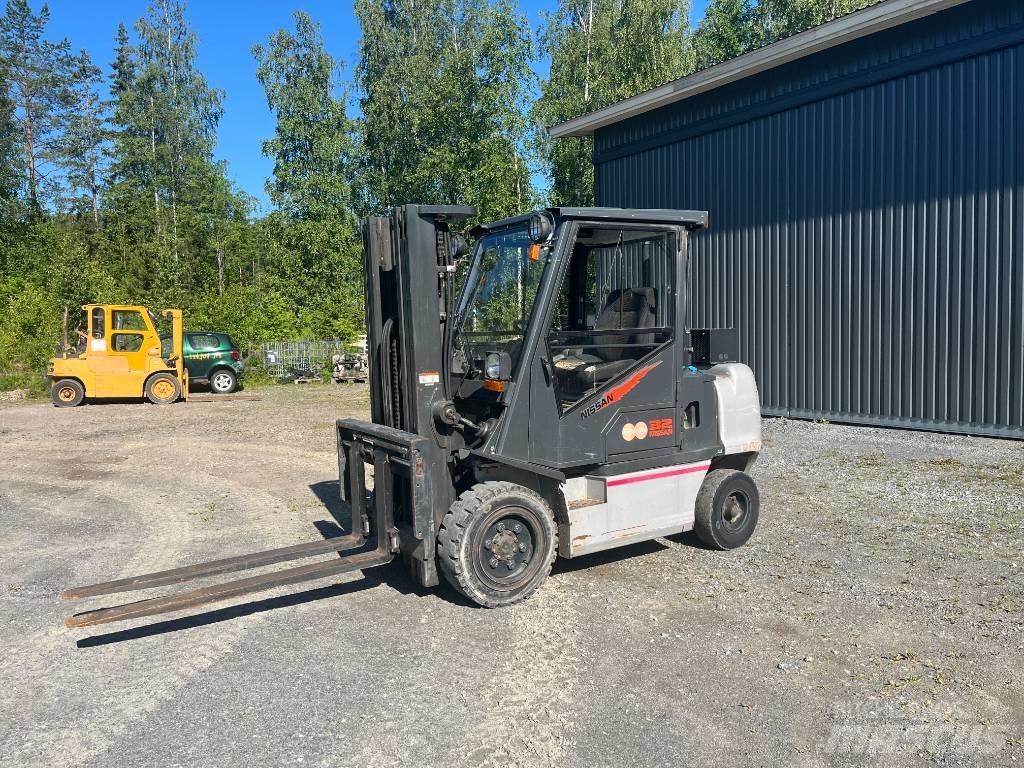Nissan FGD02A320 Diesel heftrucks