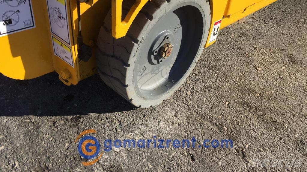 Haulotte Compact 8 Scheren-Arbeitsbühnen