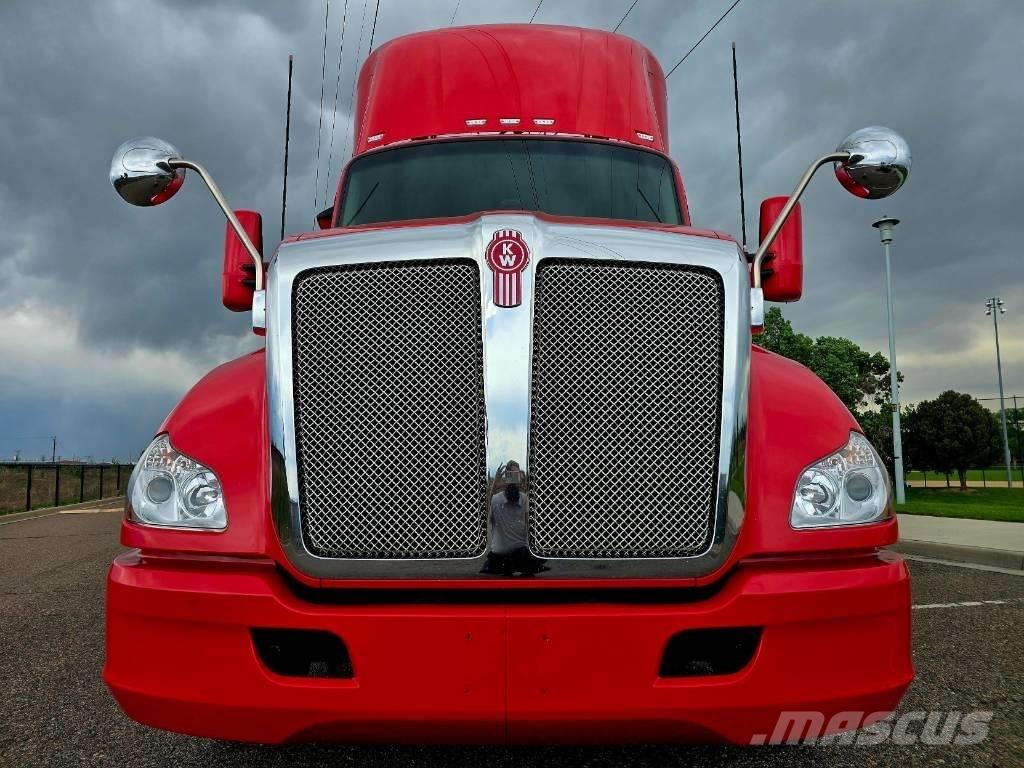 Kenworth T 680 Sattelzugmaschinen