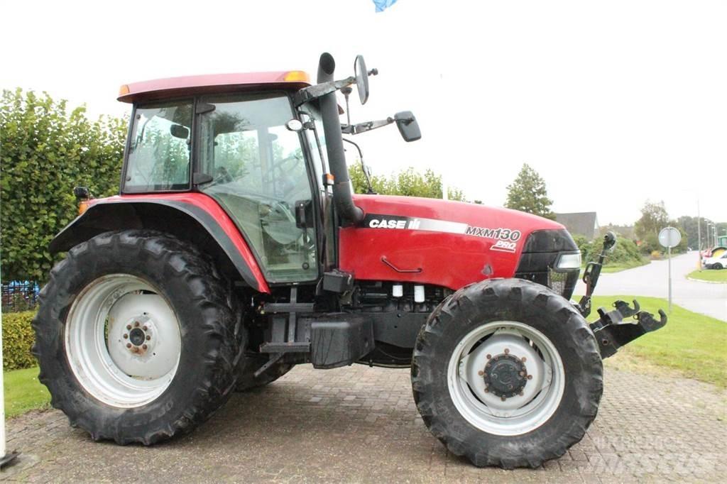 Case IH MXM130 Traktoren