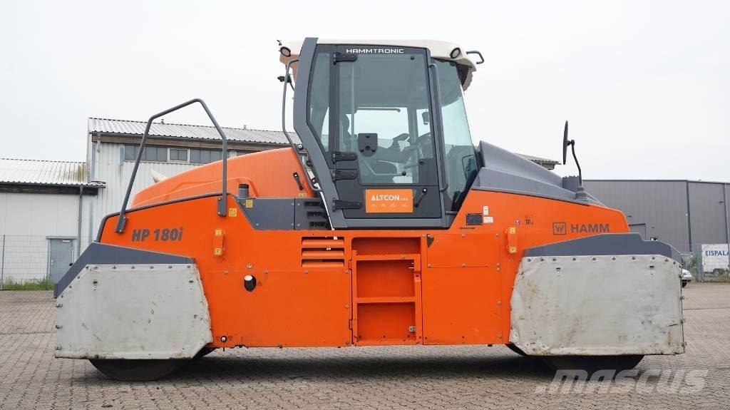 Hamm HP 180 i Gummiradwalzen