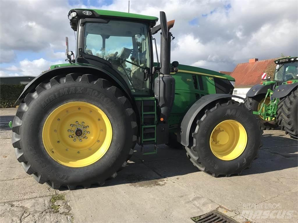 John Deere 6R 250 Traktoren