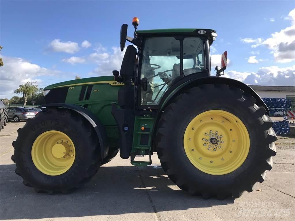 John Deere 6R 250 Traktoren