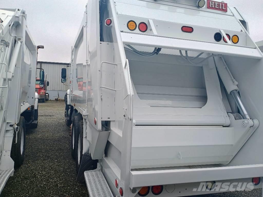 International SF667 Müllwagen