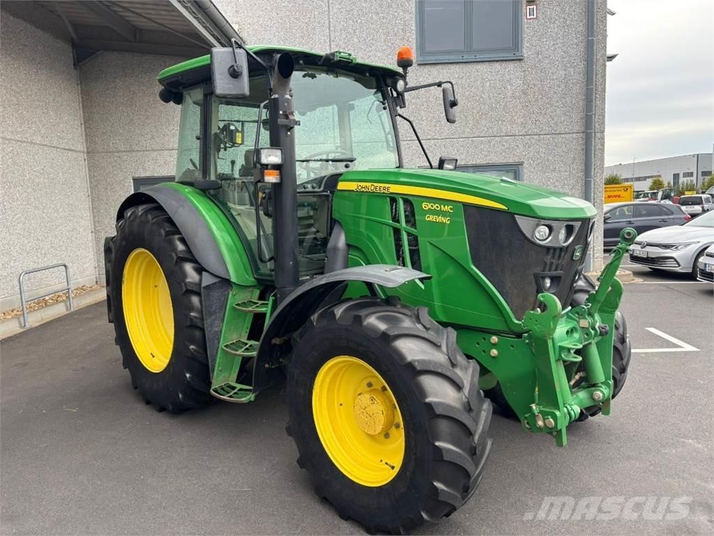 John Deere 6100MC Traktoren
