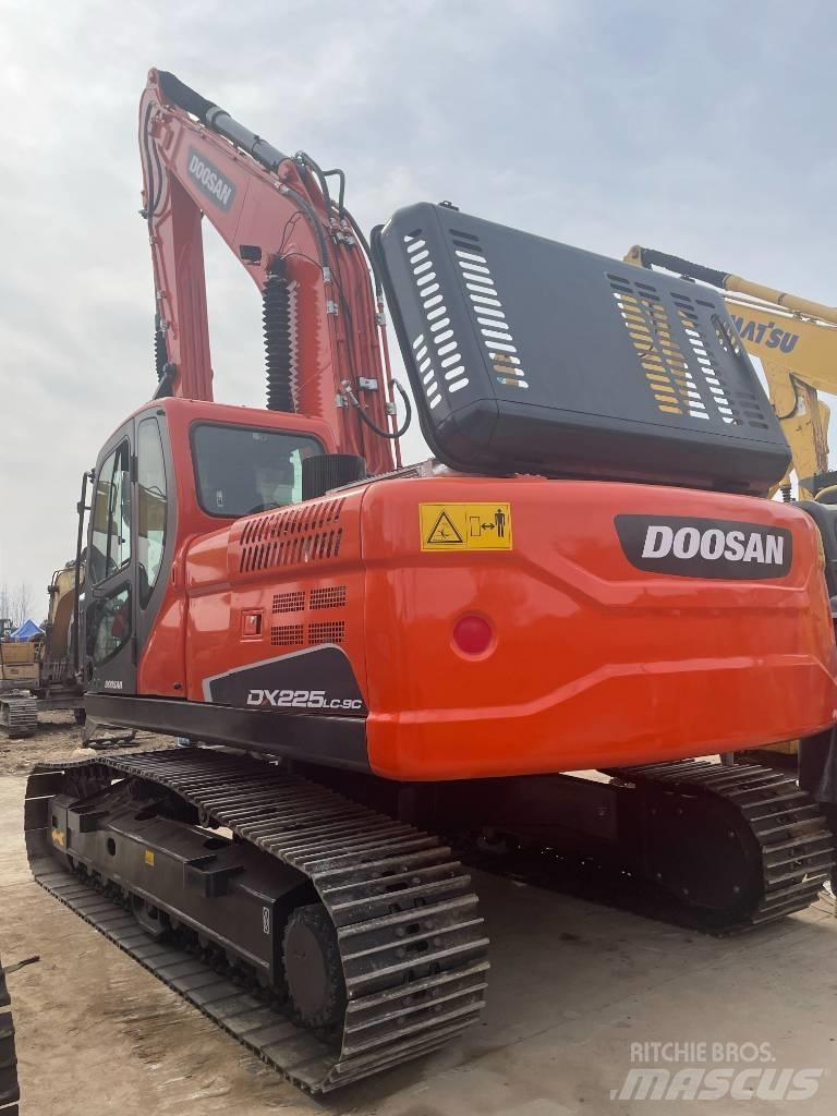 Doosan DX 220 LC-9C Raupenbagger