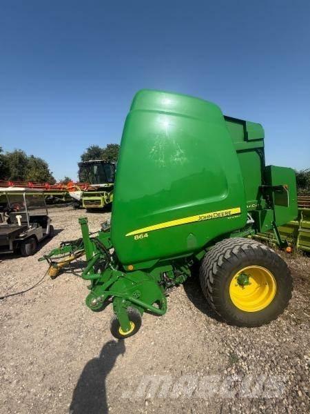 John Deere 864 Rundballenpressen