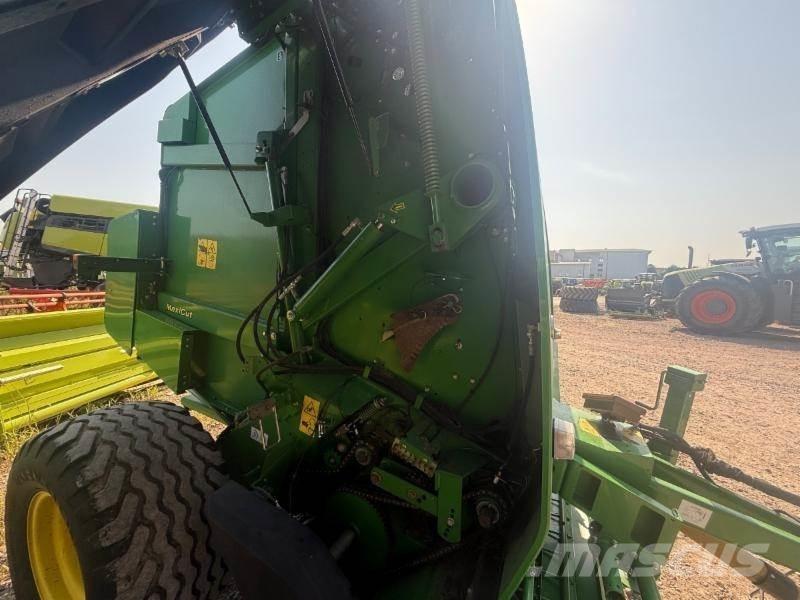 John Deere 864 Rundballenpressen