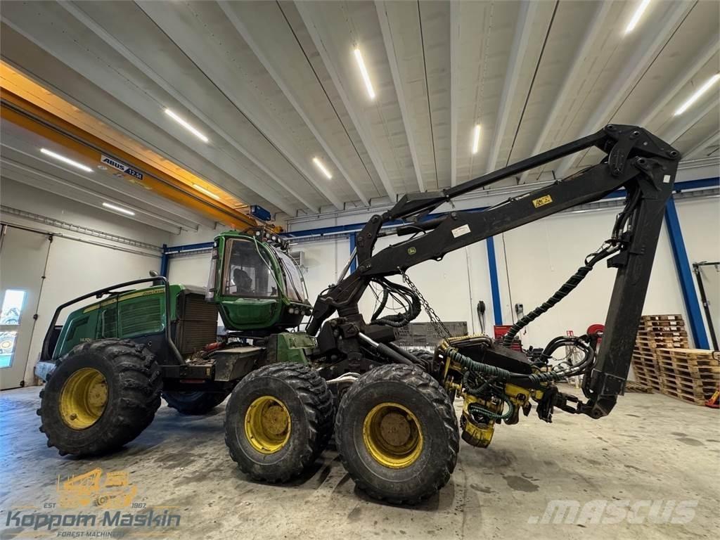 John Deere 1470G Harvester