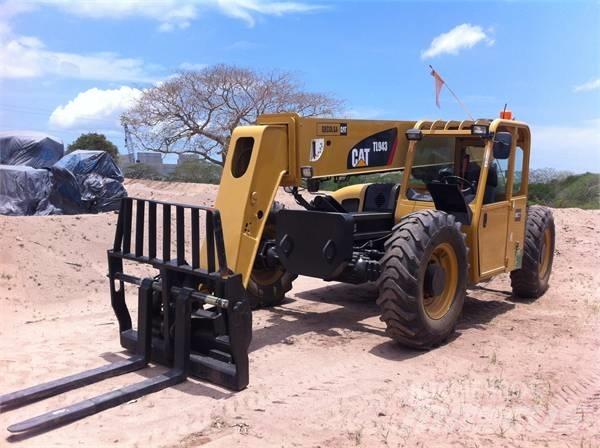 CAT TL943 (M51936) Teleskoplader