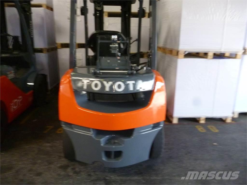 Toyota 02-8FGF25 LPG heftrucks