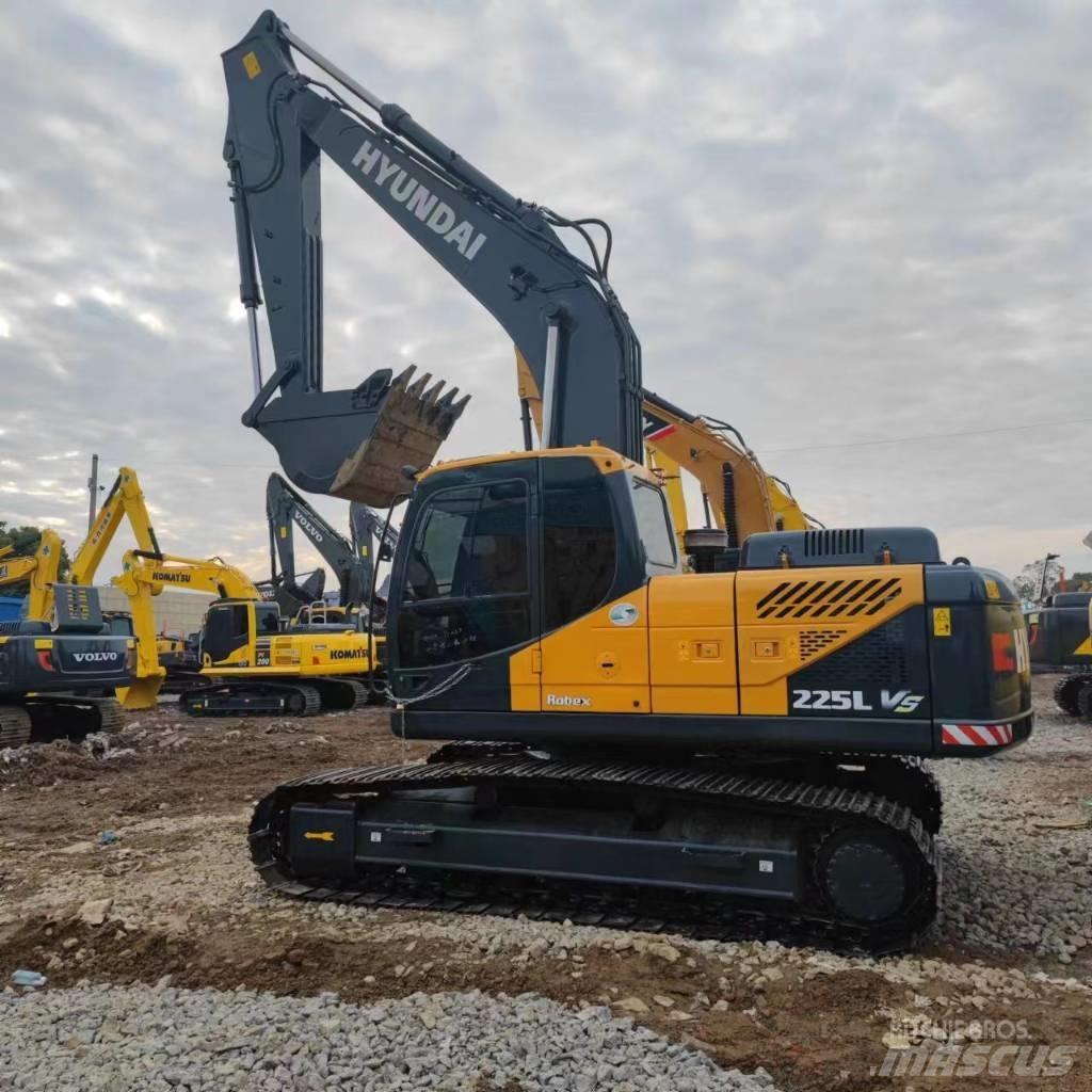Hyundai 225VS Raupenbagger