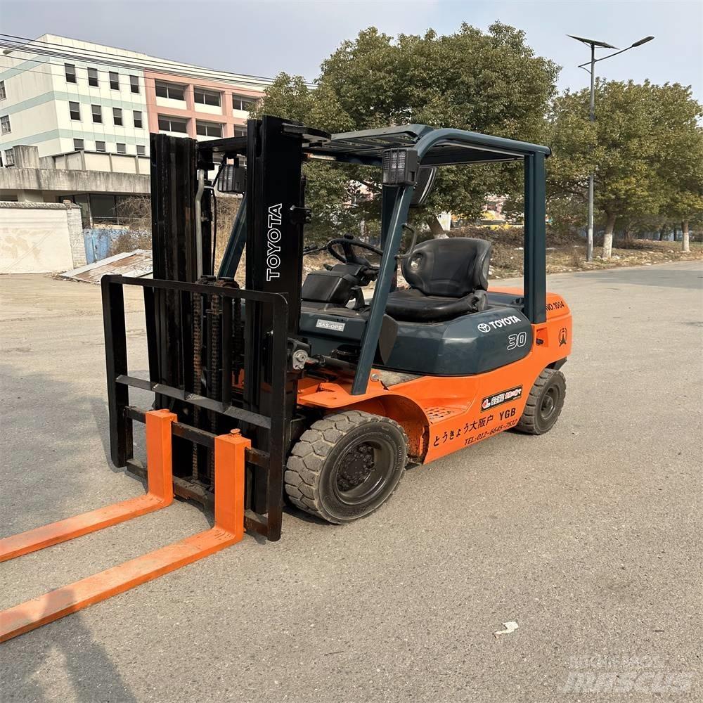 Toyota 02-7 FD F 30 Diesel heftrucks