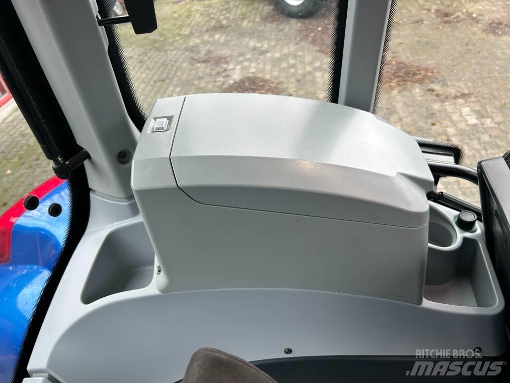 Valtra T194 A Traktoren