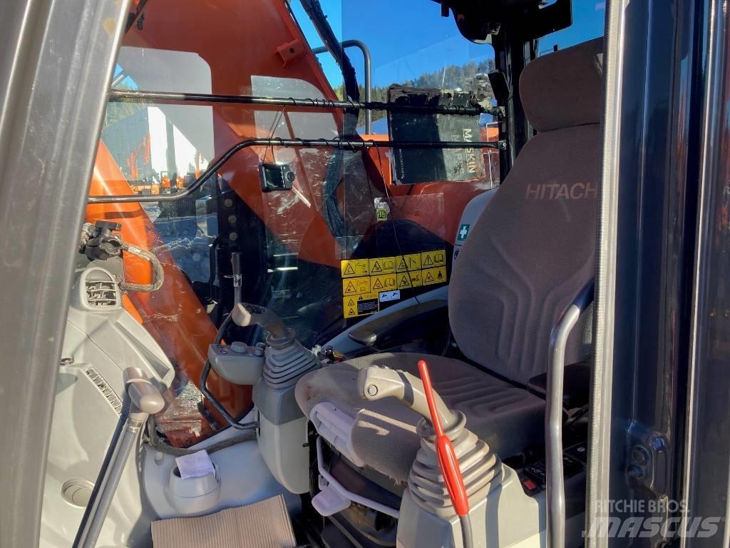 Hitachi ZX225USLC-5 Raupenbagger