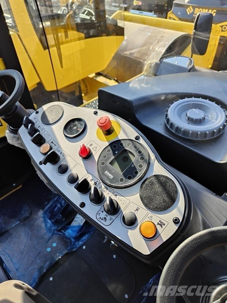 Bomag BW 24 R H Gummiradwalzen