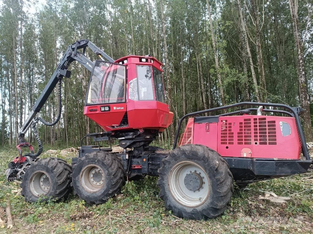 Valmet 931 Harvester