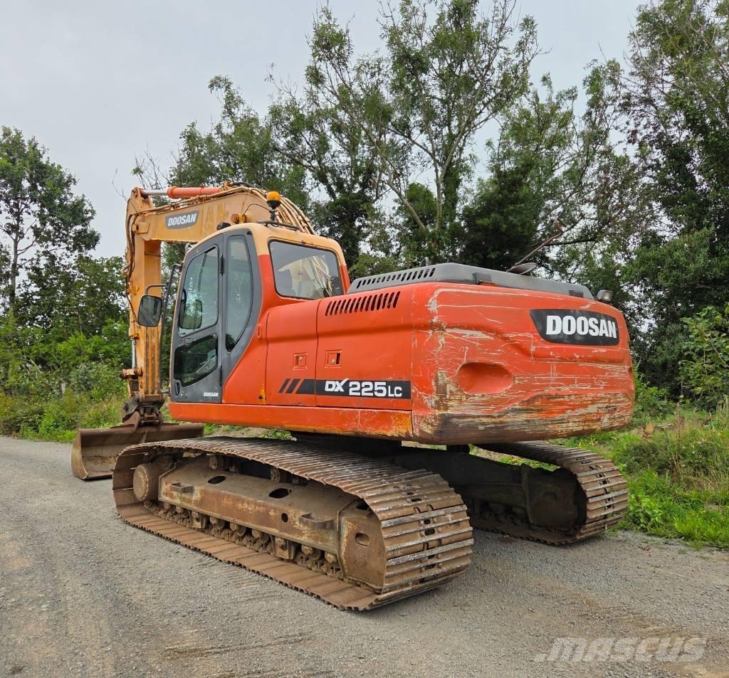 Doosan DX 225 LC Raupenbagger
