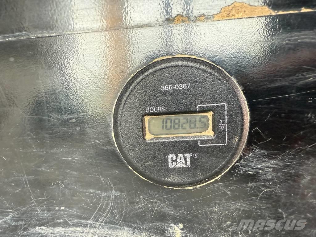 CAT 321 D LCR Raupenbagger