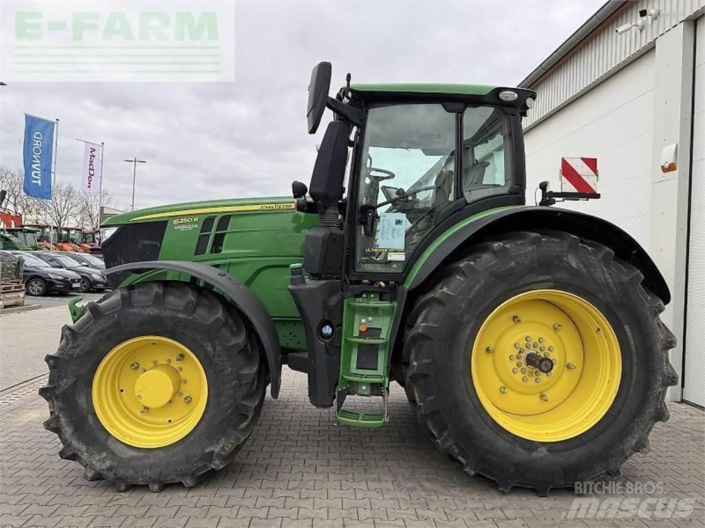 John Deere 6250 r Traktoren