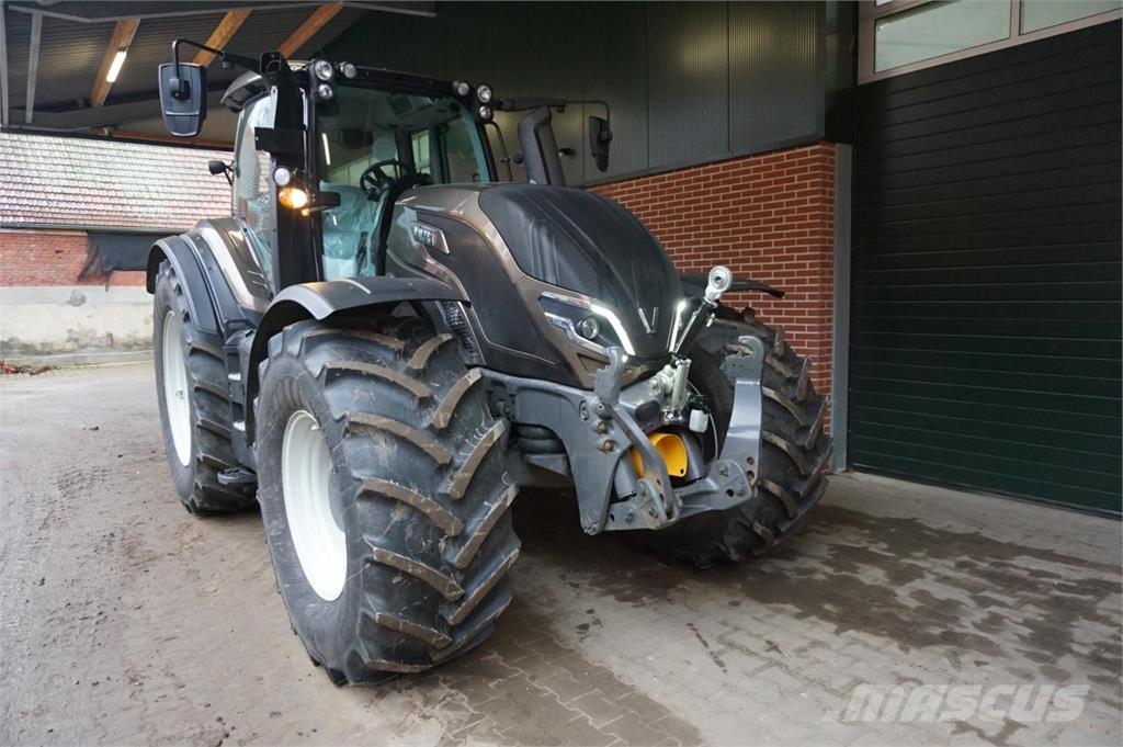 Valtra T175 Active Traktoren