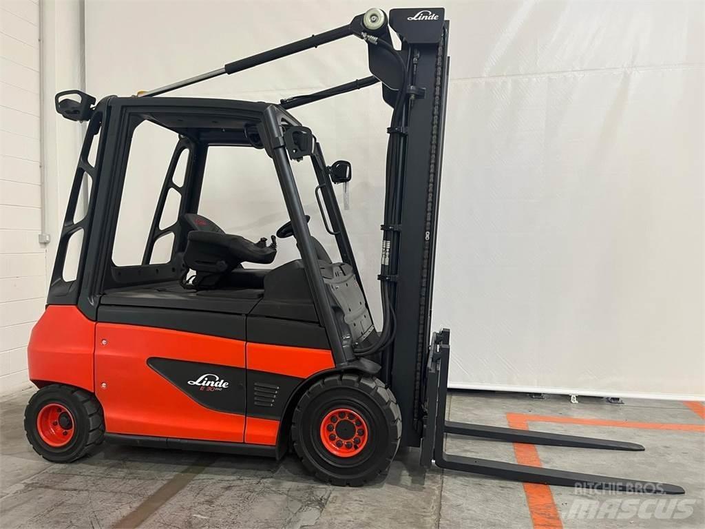 Linde E30-01 Elektrische heftrucks