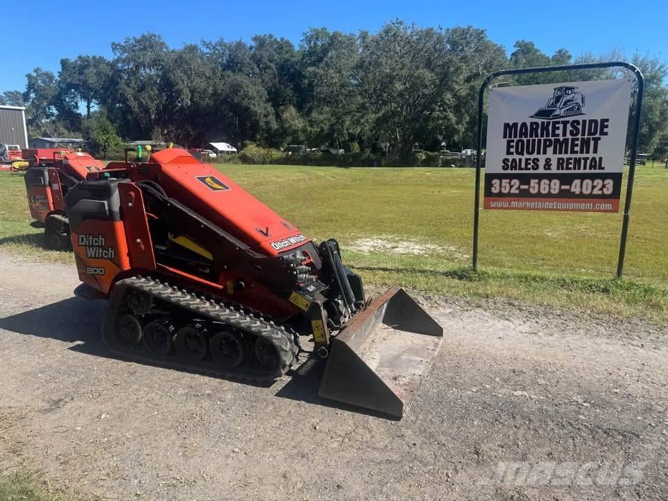 Ditch Witch SK 800 Kompaktlader