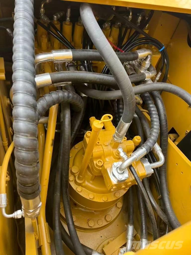 CAT 320 D2L Raupenbagger