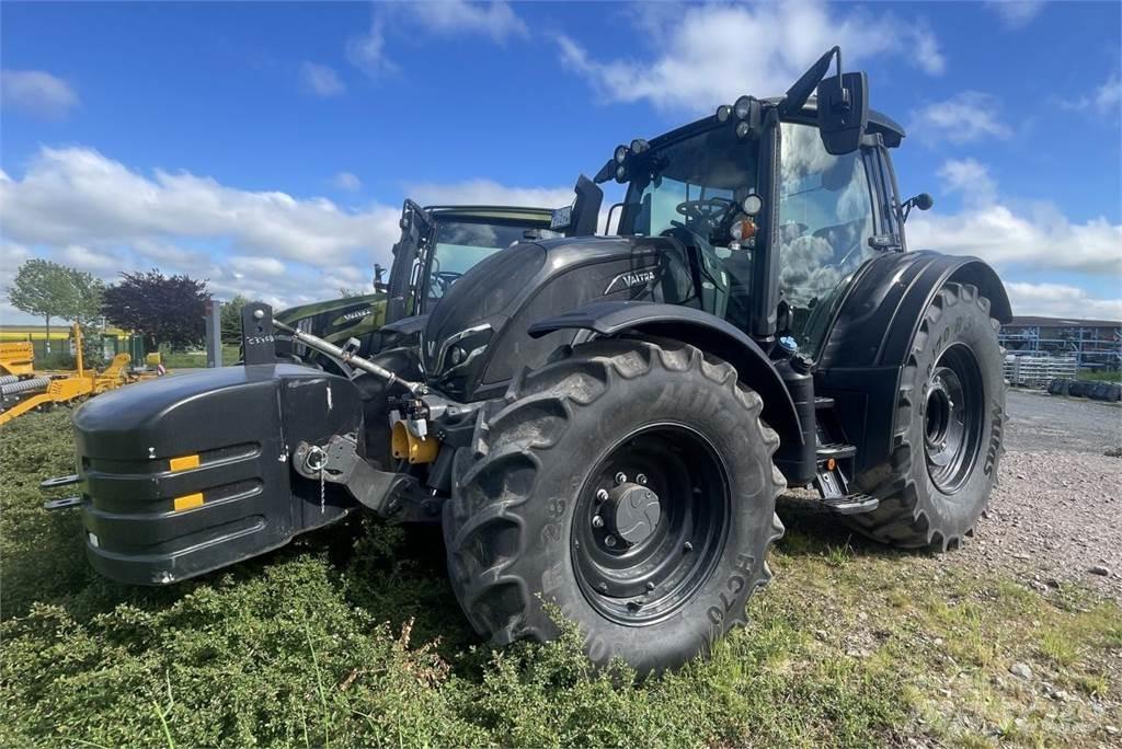 Valtra N 175 Traktoren