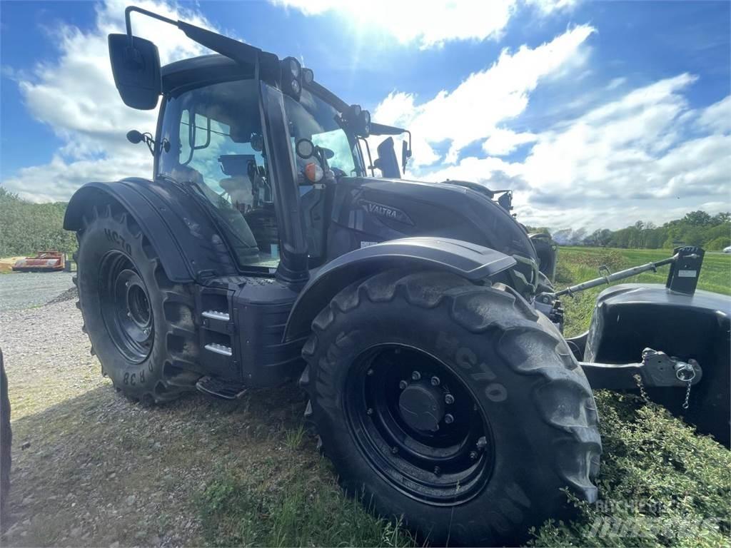 Valtra N 175 Traktoren