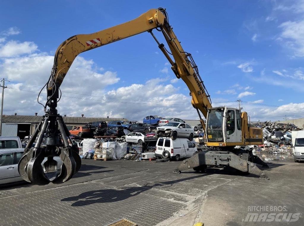 Liebherr 924 Materialumschlag