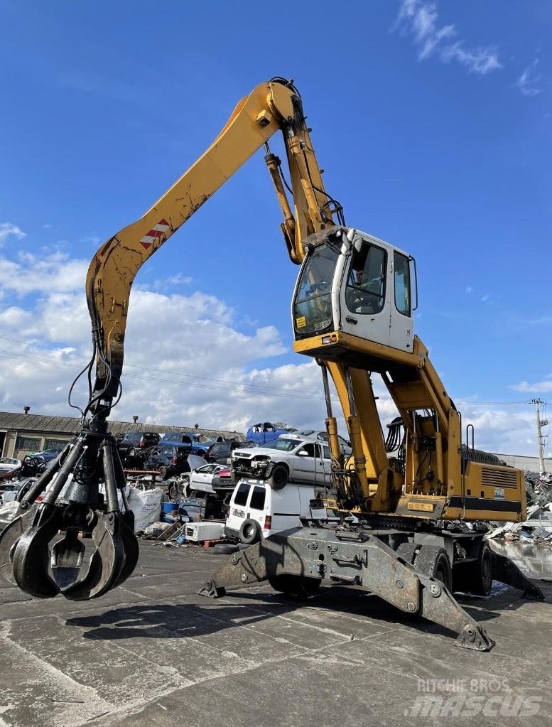 Liebherr 924 Materialumschlag