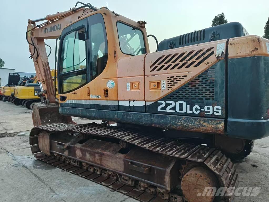 Hyundai R220LC-9S Raupenbagger
