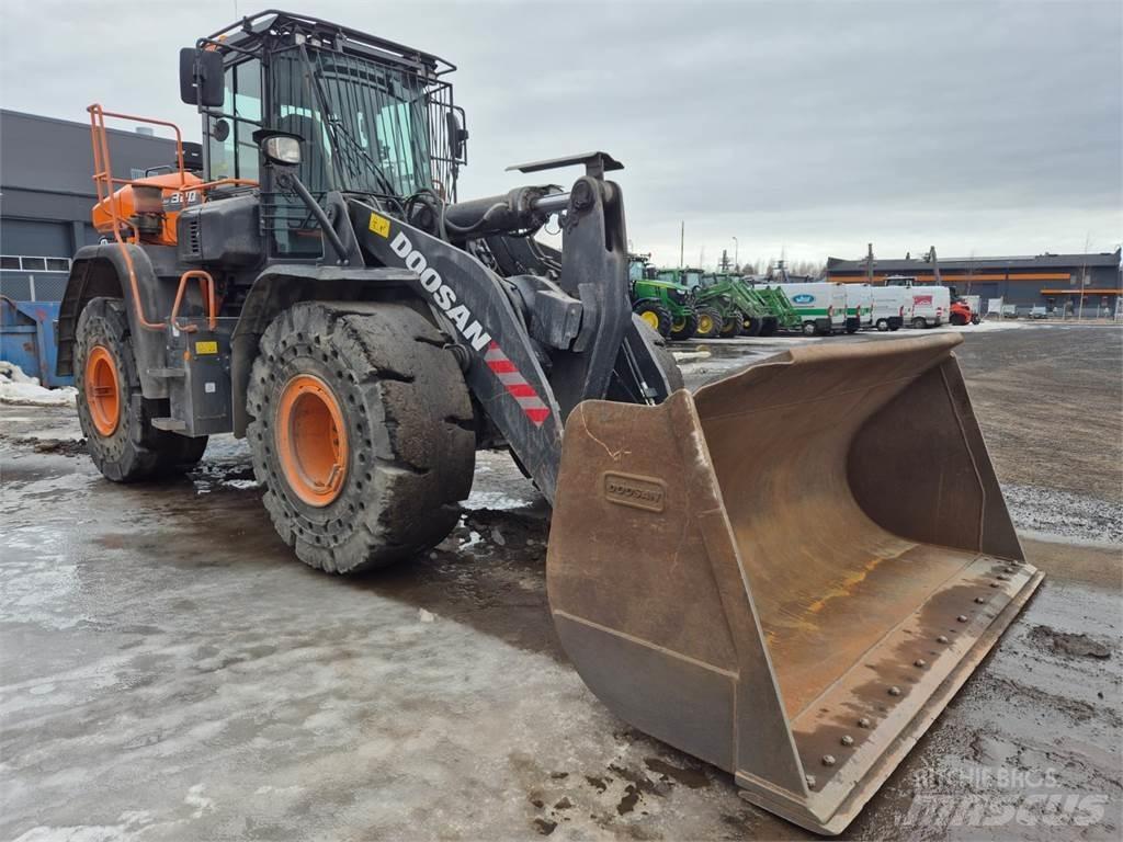 Develon DL320-7 Radlader