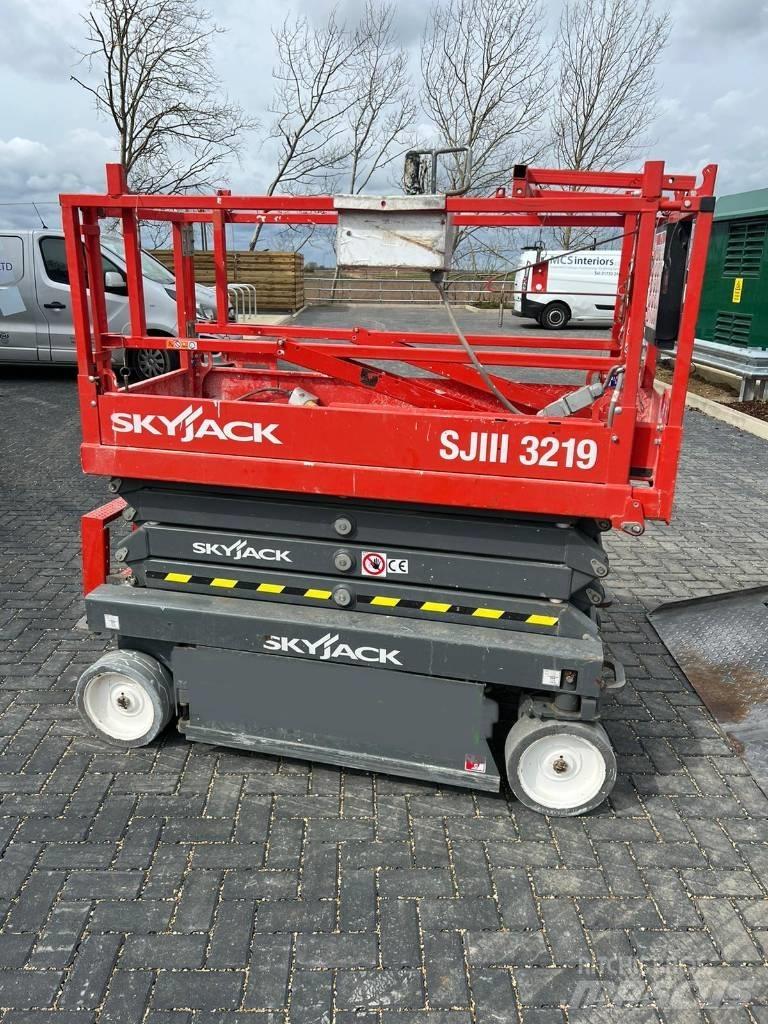 SkyJack SJ 3219 Scheren-Arbeitsbühnen