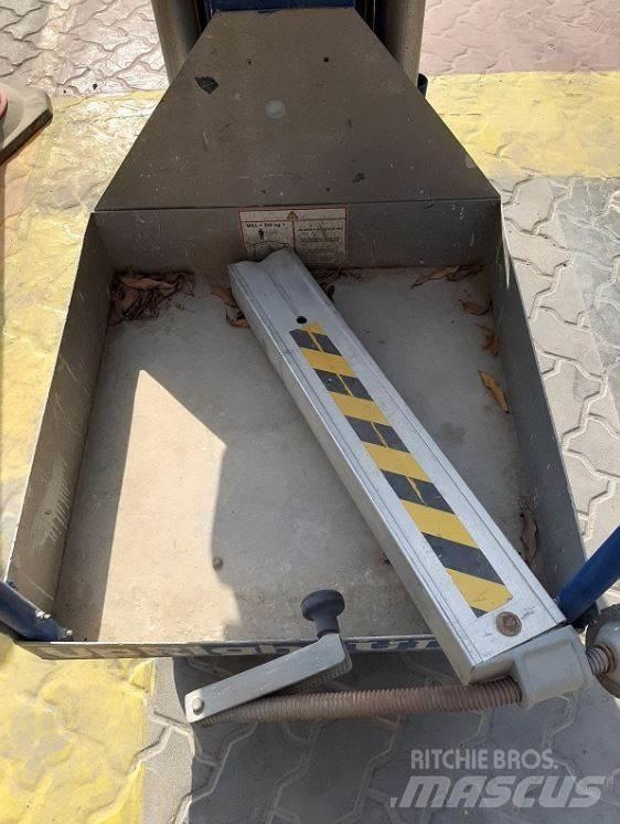 UpRight UL25AC Andere Arbeitsbühnen