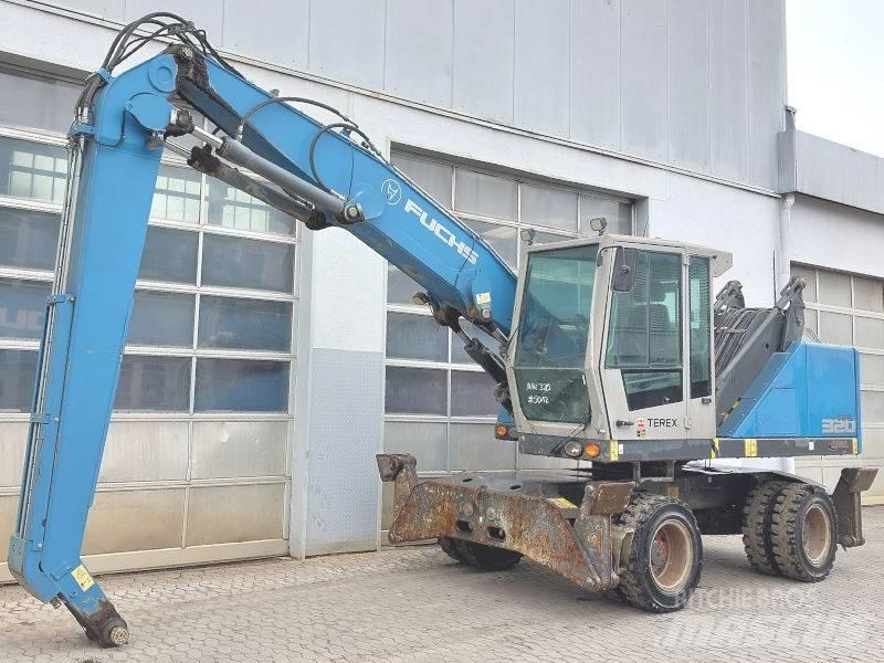 Fuchs MHL 320 F Materialumschlag