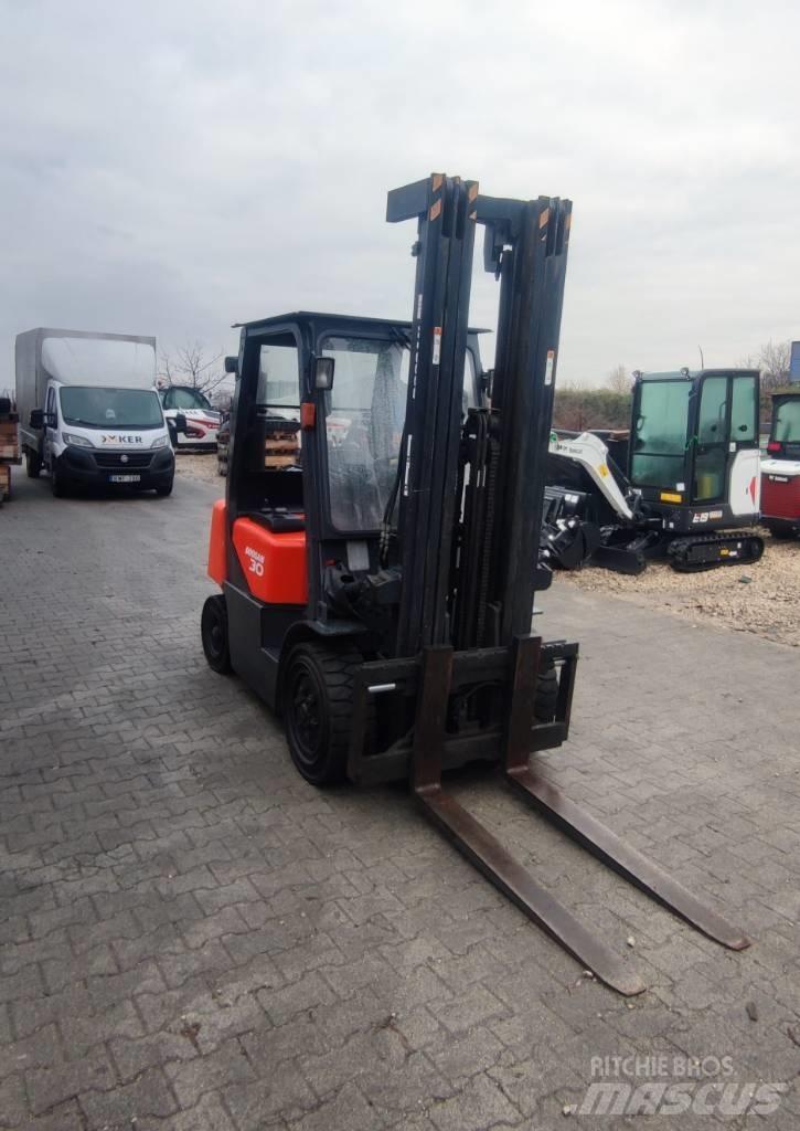 Doosan D 30 G Diesel heftrucks