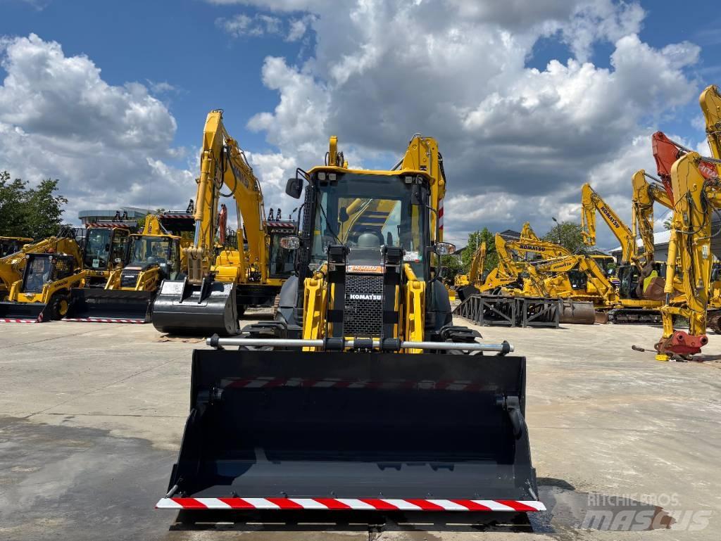 Komatsu WB93R-8E0 Baggerlader