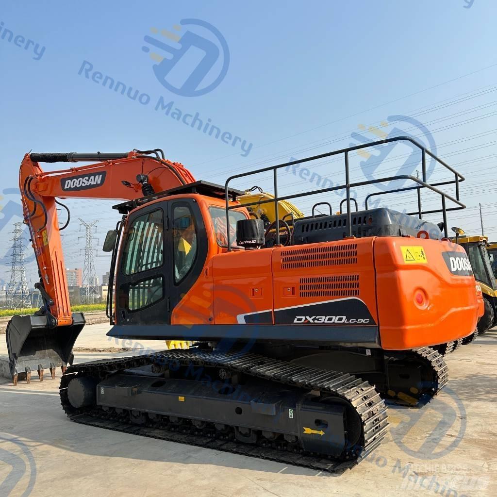 Doosan DX 300LC-9C Raupenbagger