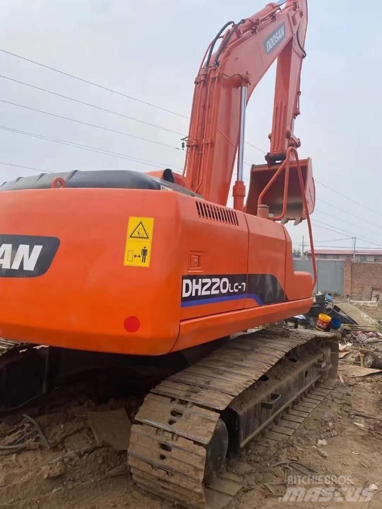 Doosan DH220LC-5 Raupenbagger