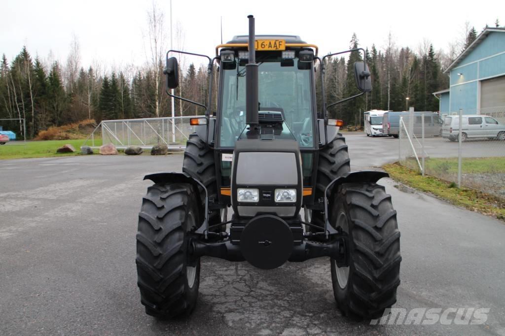 Valtra 700 Traktoren