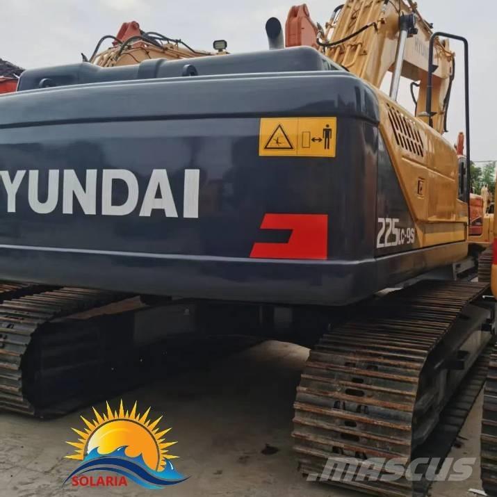 Hyundai R225LC Raupenbagger