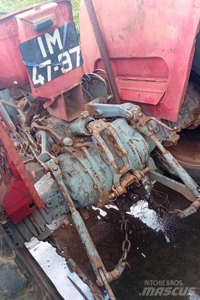 Massey Ferguson 165 Traktoren