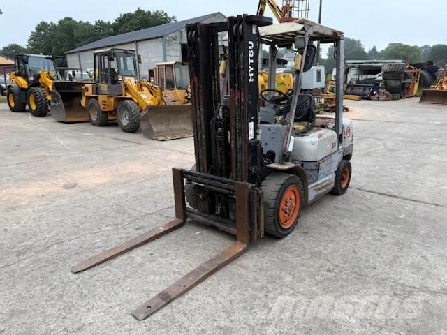 Hytsu S100 30 Diesel heftrucks