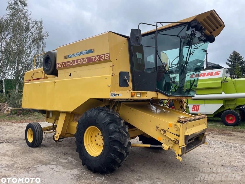 New Holland TX 32 Mähdrescher